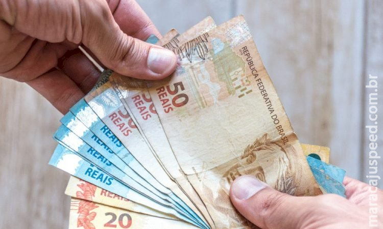 Salário mínimo para 2022 pode chegar a R$ 1.210 