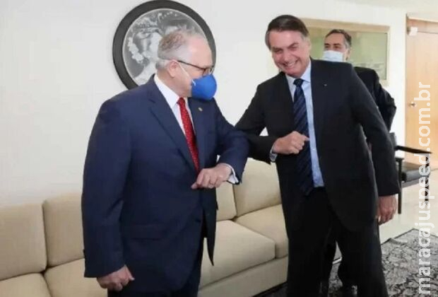 Bolsonaro diz que se depender do Fachin, Lula será presidente