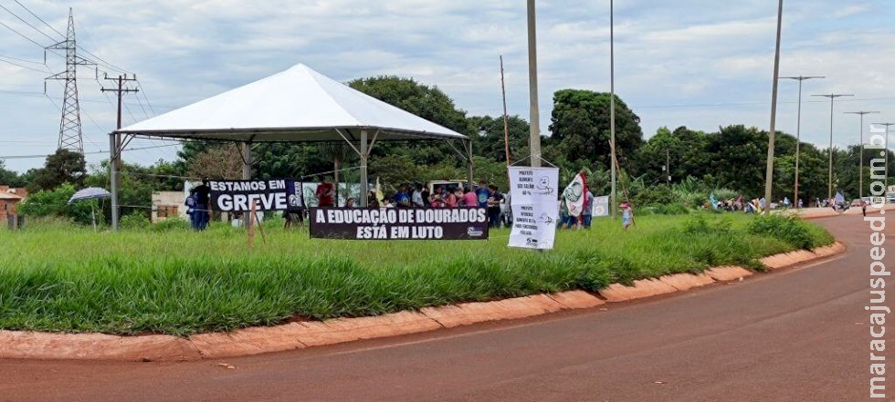 Na quarta semana de greve, educadores enviarão nova contraproposta ao prefeito 