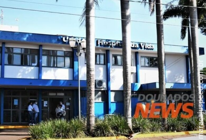 Adolescente de 16 anos esfaqueada no final de semana segue internada