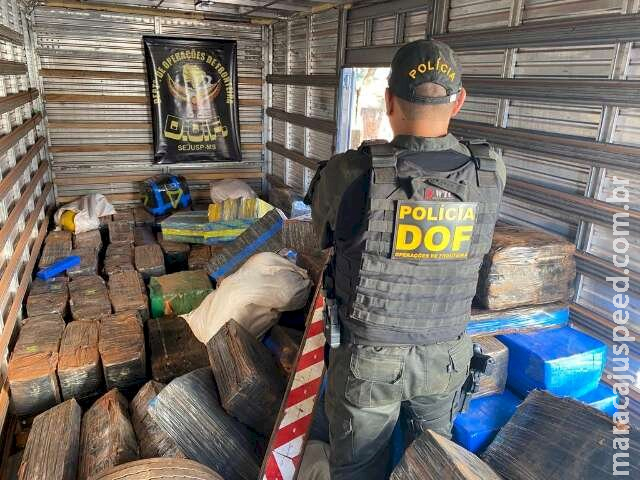 Caminhão roubado em falso frete é interceptado com R$ 9,6 milhões em maconha