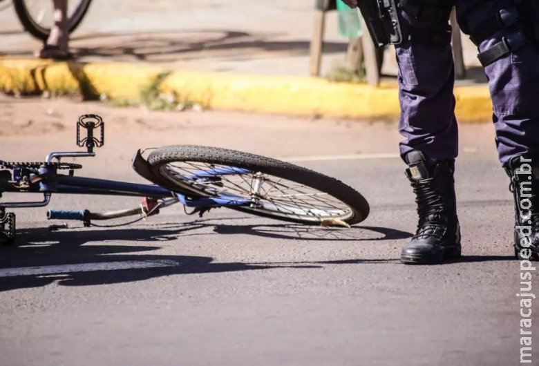 Ciclista morre após ser atropelado por ônibus