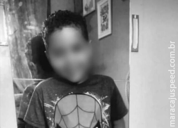 Menino de 9 anos morre após pegar arma do pai e atirar na cabeça em SP