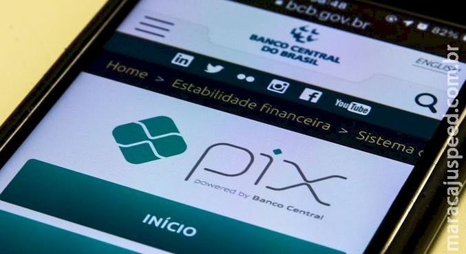 Pix parcelado ajuda nas compras, mas aumenta risco de dívidas