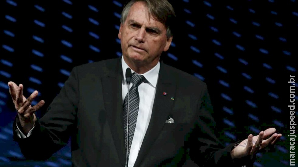 Bolsonaro sobe o tom contra Moraes e pede explicações sobre operação da PF