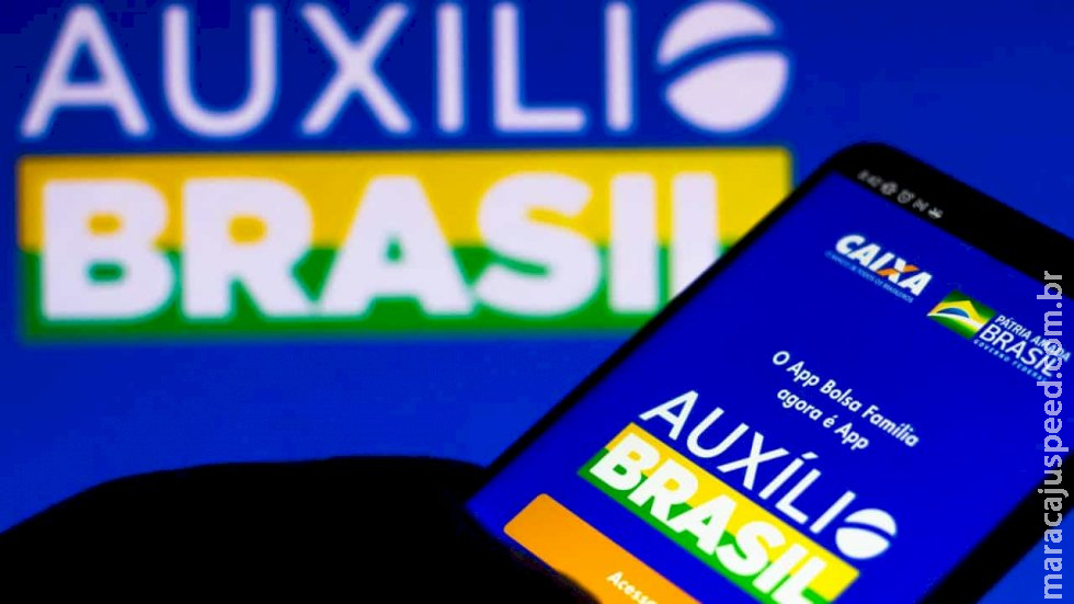 Valor do Auxílio Brasil é desafio para próxima gestão federal 