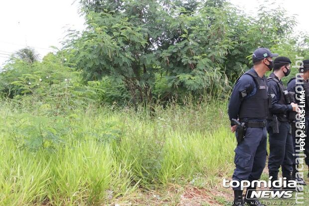 Espancada por desconhecido, mulher é estuprada em terreno baldio em MS