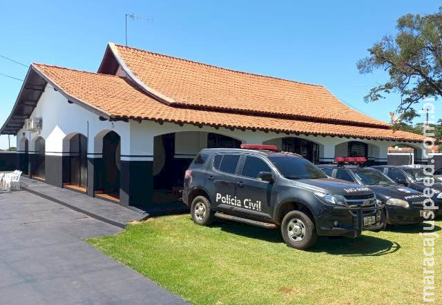 Mulher é presa pela Polícia Civil de Caarapó após atingir vizinha com três golpes de faca