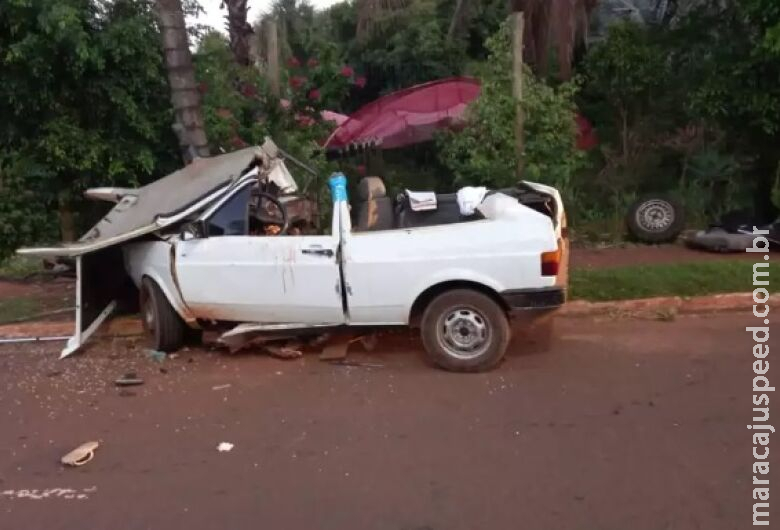 Colisão termina com mulher morta e ocupantes de carro feridos 