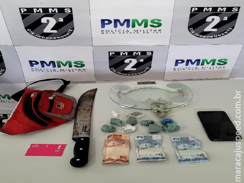 Maracaju: Polícia Militar prende traficante em flagrante, pelos os crimes de porte de arma e tráfico de drogas na Vila Adrien