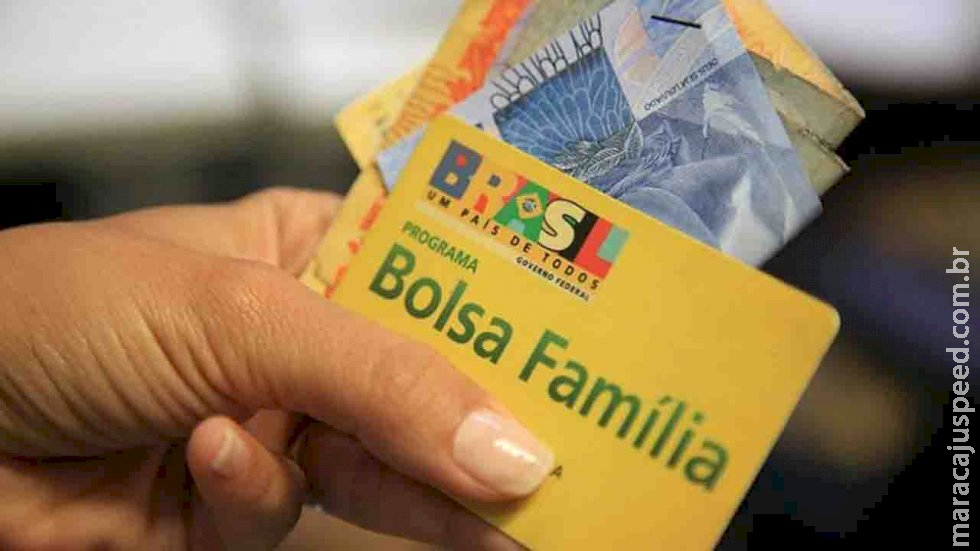 Bolsa Família começa a ser pago na quarta-feira; confira quem tem direito 