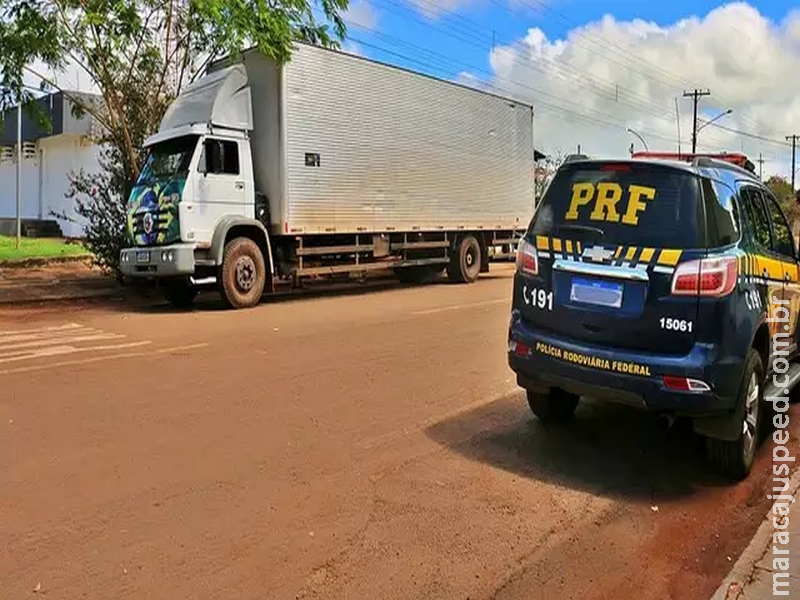 Caminhoneiro é preso com 3,7 toneladas de maconha e carregadores de pistola 9mm