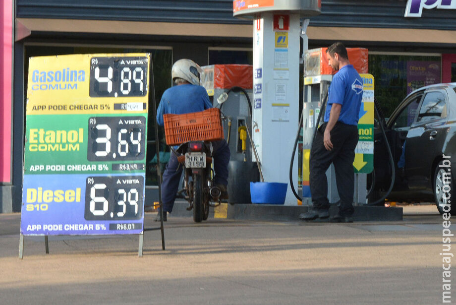 Com defasagem nos valores, gasolina deveria cair R$ 0,29 e diesel R$ 0,64 