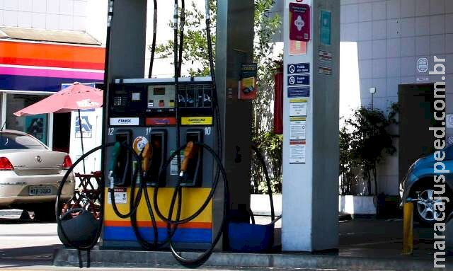 Gasolina sobe 6,09% após reoneração dos combustíveis