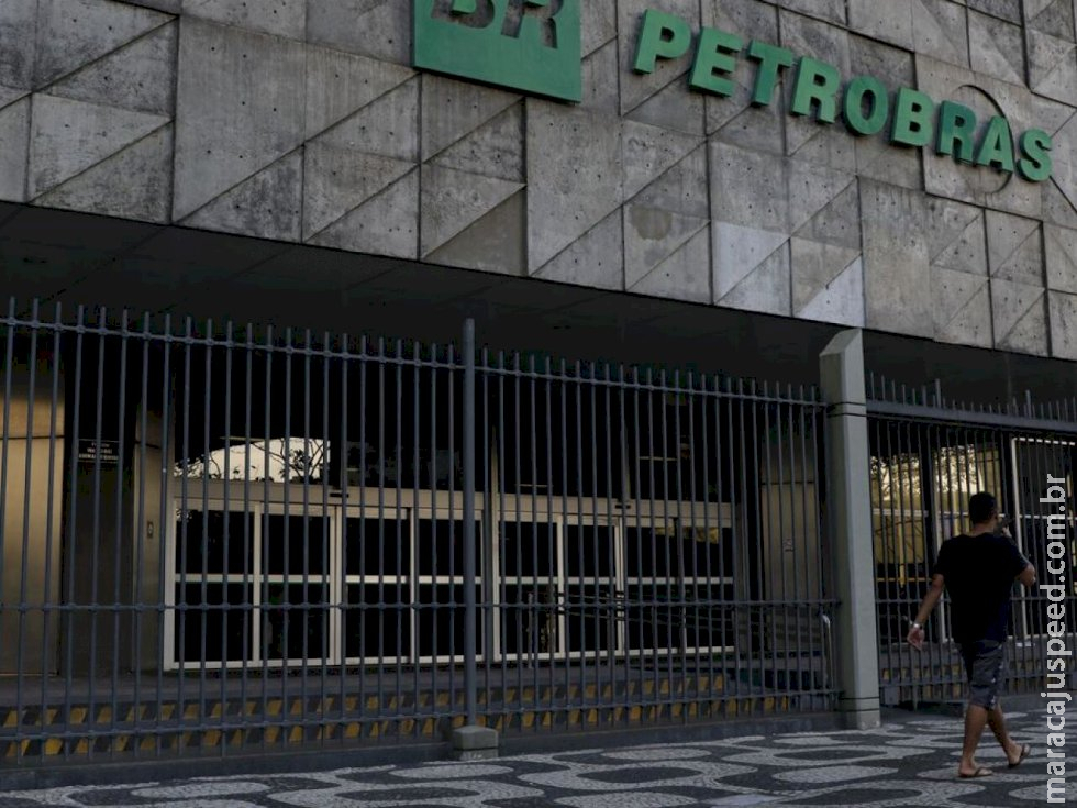 Governo pede suspensão da venda de ativos da Petrobras por 90 dias