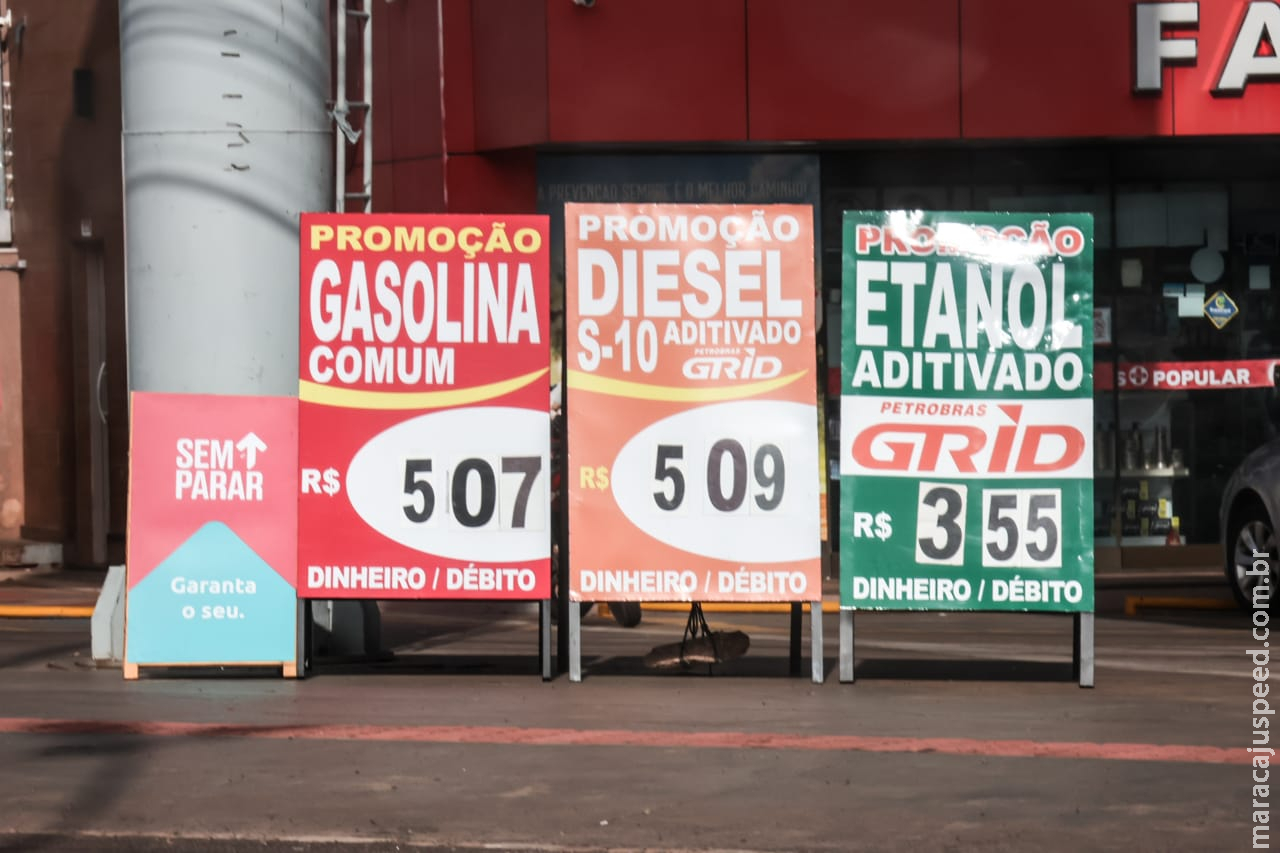 Gasolina deve ficar R$ 0,09 mais barata e reajuste só chega na bomba nos próximos dias