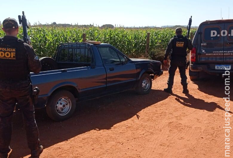 Casal é flagrado transportando 130 quilos de maconha em veículo