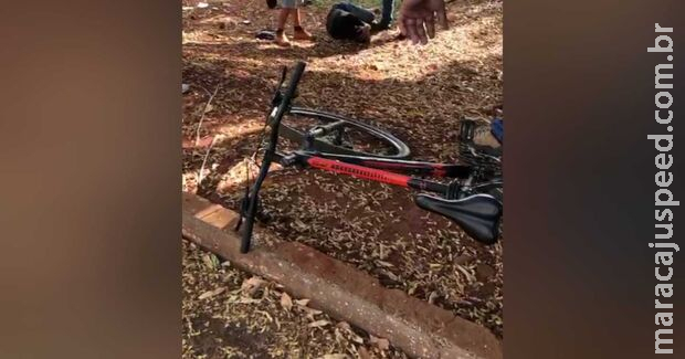 Bandido surrado por moradores furtou bicicleta e iPhone de adolescente na Guaicurus