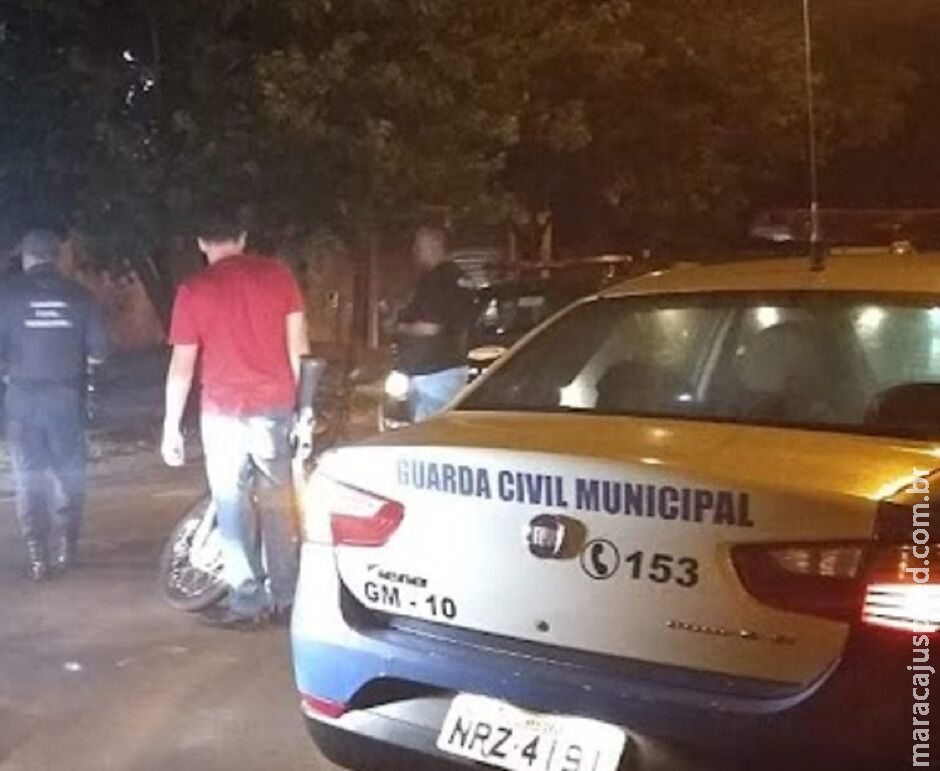 Após álcool e drogas, jovem agride guardas e quebra viatura no Maria Aparecida Pedrossian