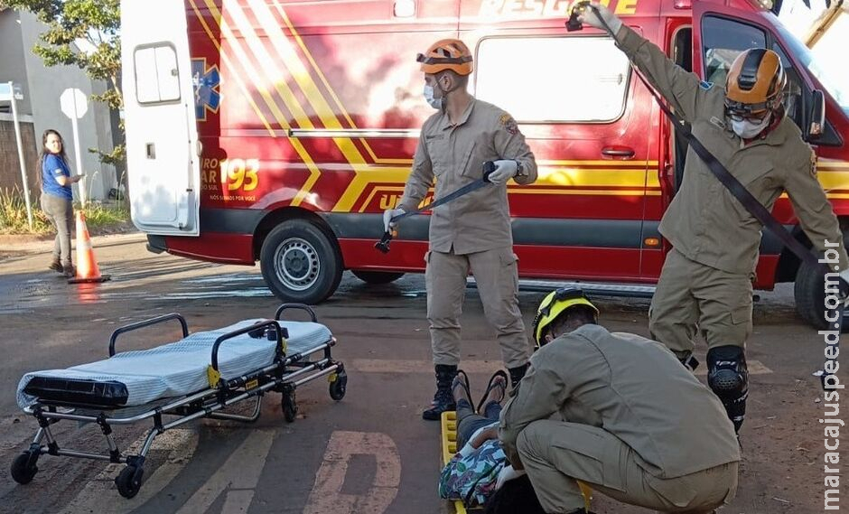 Adolescente bate bicicleta em carro em Chapadão do Sul