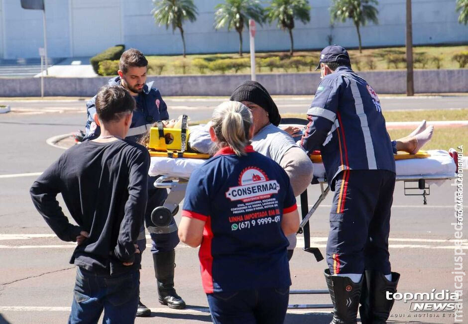 Batida entre motos deixa dois feridos na Avenida Gury Marques