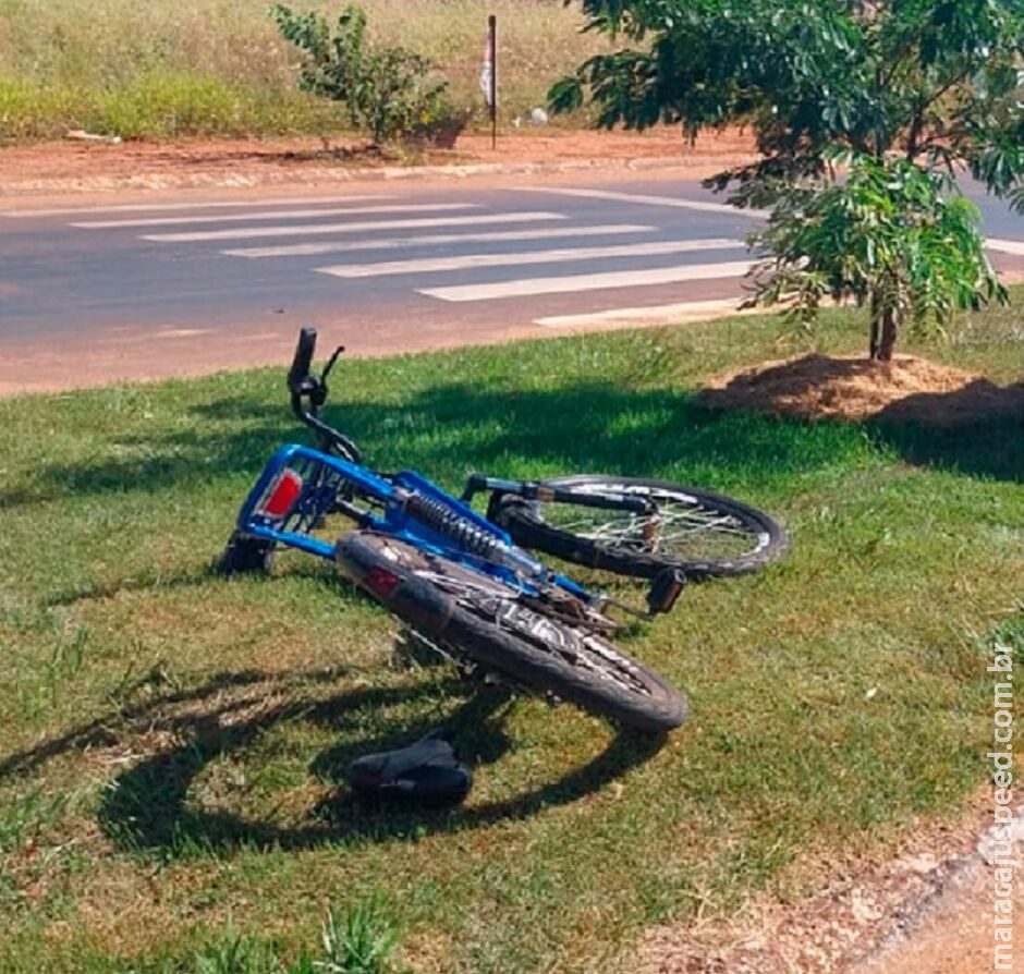 Ciclista sofre traumatismo craniano após ser atingida por carro em Chapadão do Sul