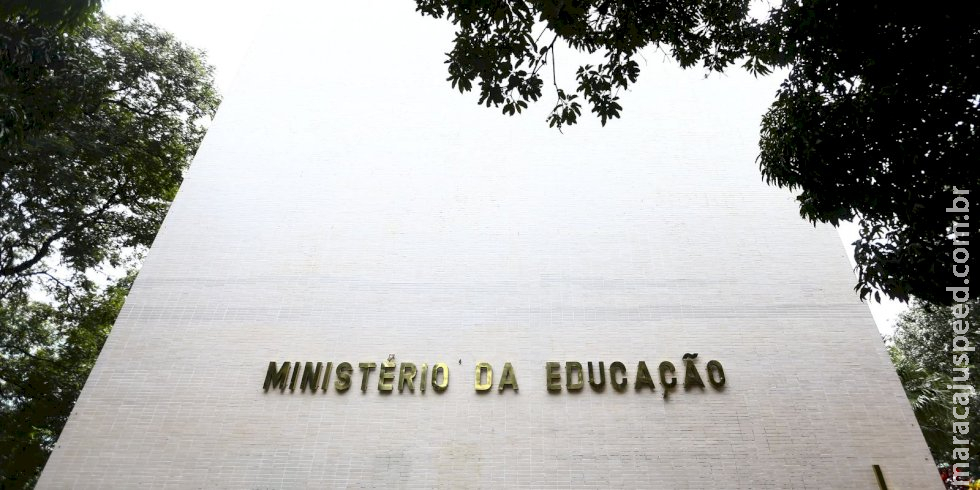 MEC criará protocolos para combater racismo em escolas