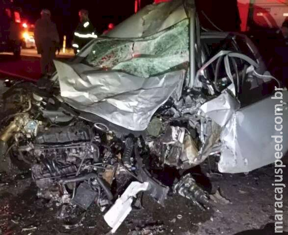 Motorista morre em carro completamente destruído após bater de frente com Scania entre Campo Grande e Santa Rita do Pardo