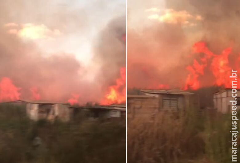 Incêndio por pouco não atinge barracos às margens de rodovia em Dourados