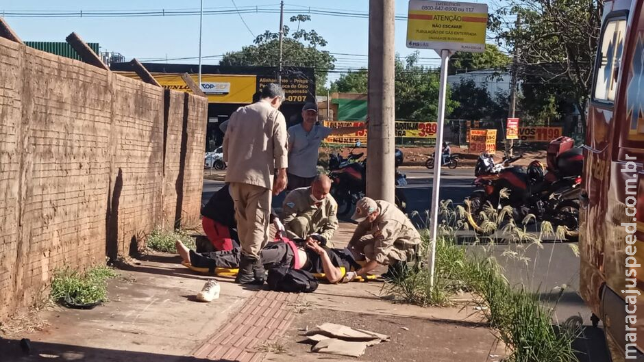 Motociclista convulsiona após bater em poste em acidente no Tiradentes 