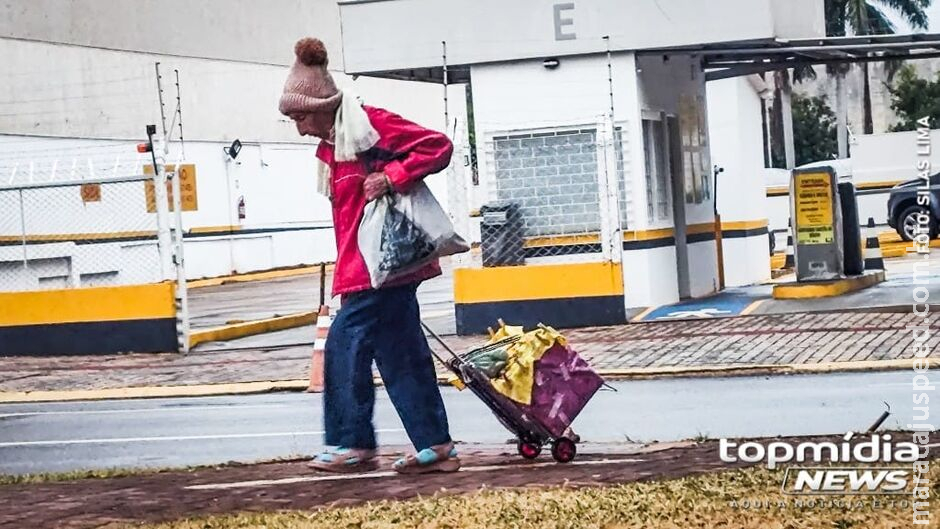 Frente fria começa a ir embora, mas quinta tem previsão de chuva em MS