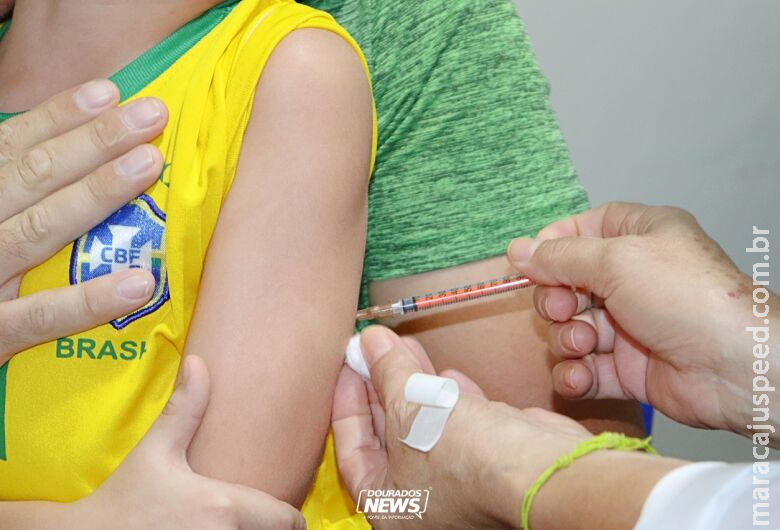 Vacinas contra dengue e gripe continuam sendo aplicadas em Dourados; veja locais e horários