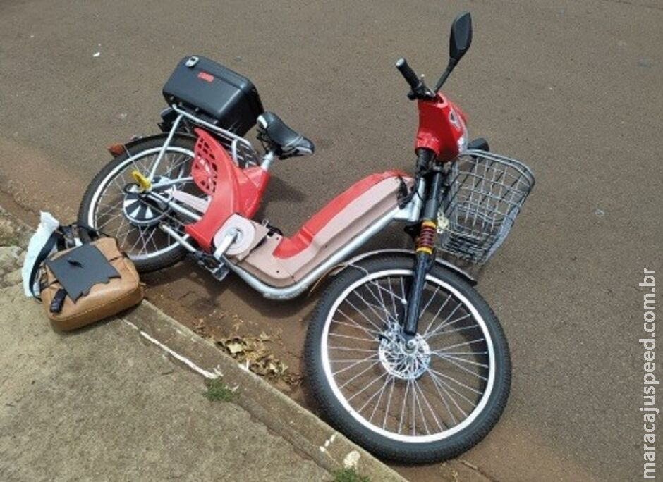 Acidente entre carro e bike elétrica deixa homem ferido em Miranda