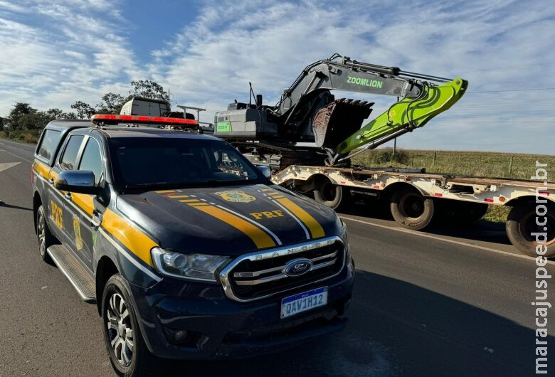 Escavadeira furtada no Paraná é recuperada na região de Dourados pela PRF