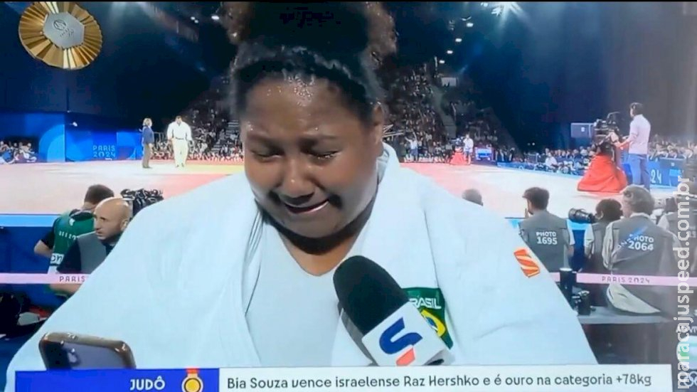 ‘Foi pela vó’: Bia Souza emociona após dedicar primeiro ouro do Brasil nas Olimpíadas de 2024