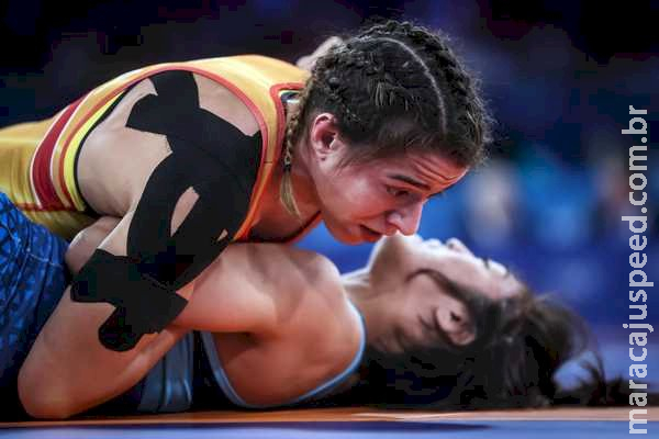 Giullia Penalber perde nas quartas mas ainda tentará bronze no wrestling