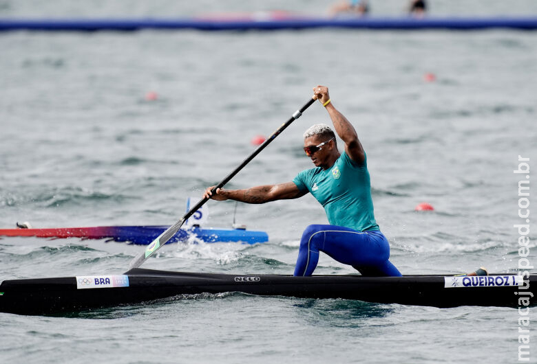 Isaquias Queiroz dispara no final e fica com a prata na canoagem velocidade