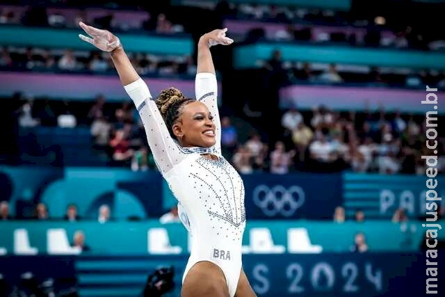 Rebeca Andrade é ouro e torna-se a maior medalhista do Brasil em Olimpíadas