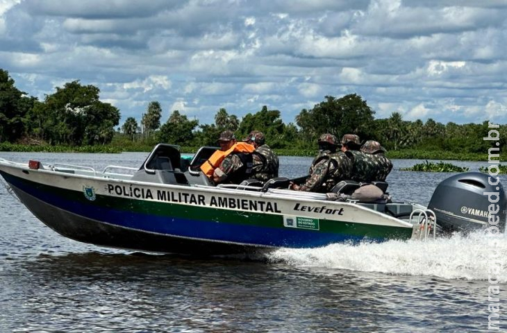 Turistas são resgatados próximos aos incêndios no Pantanal, em Corumbá