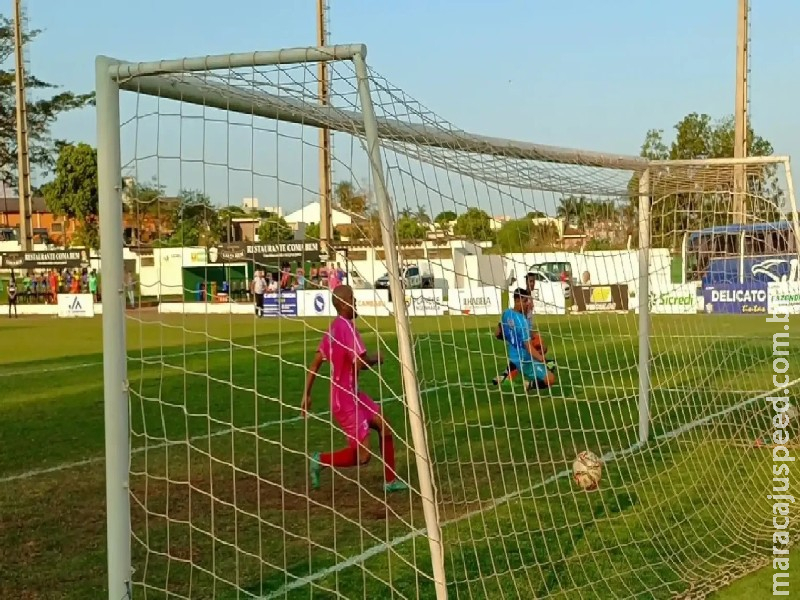 Com um a menos, Naviraiense vence o Sete de Dourados por três a zero na Série B