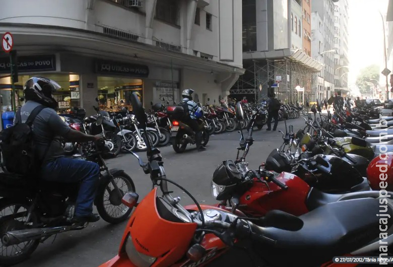 Mais da metade dos proprietários de motocicleta não tem habilitação