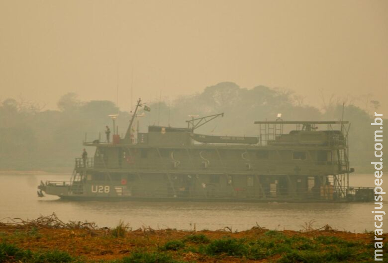 Navio de Assistência Hospitalar atende ribeirinhos em MS