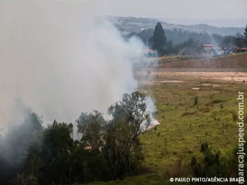 Trabalhador e brigadista morrem em incêndios em São Paulo