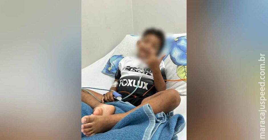 Com suspeita de pneumonia, criança precisa de ambulância para ser levada ao hospital