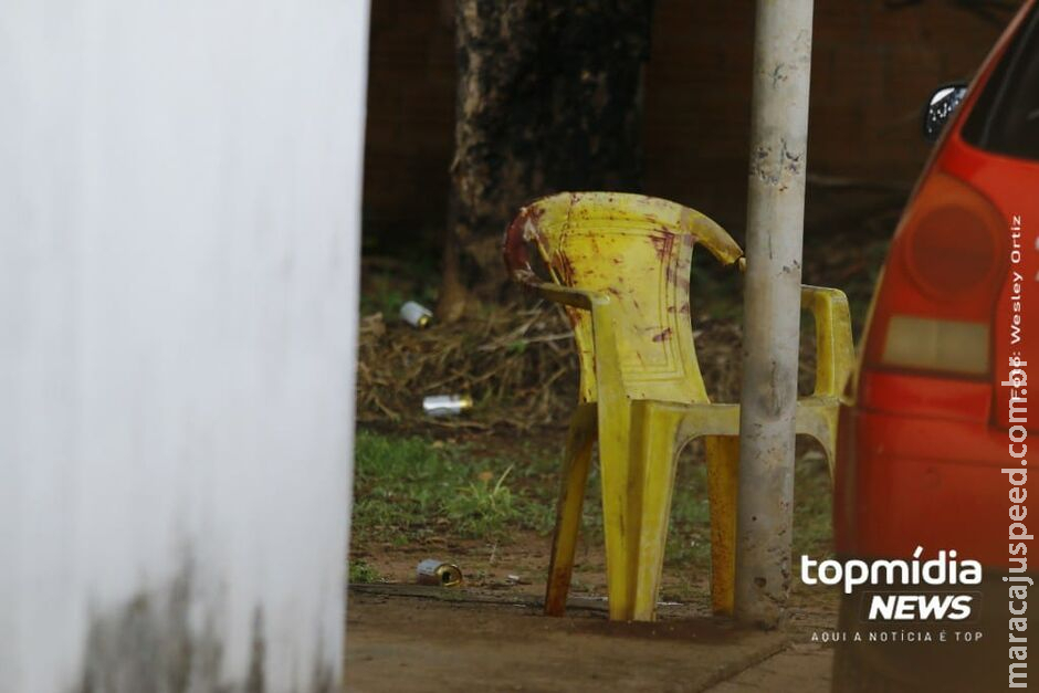 Filmagem não autorizada gera briga e mulher agredida com cadeiradas no rosto em Costa Rica