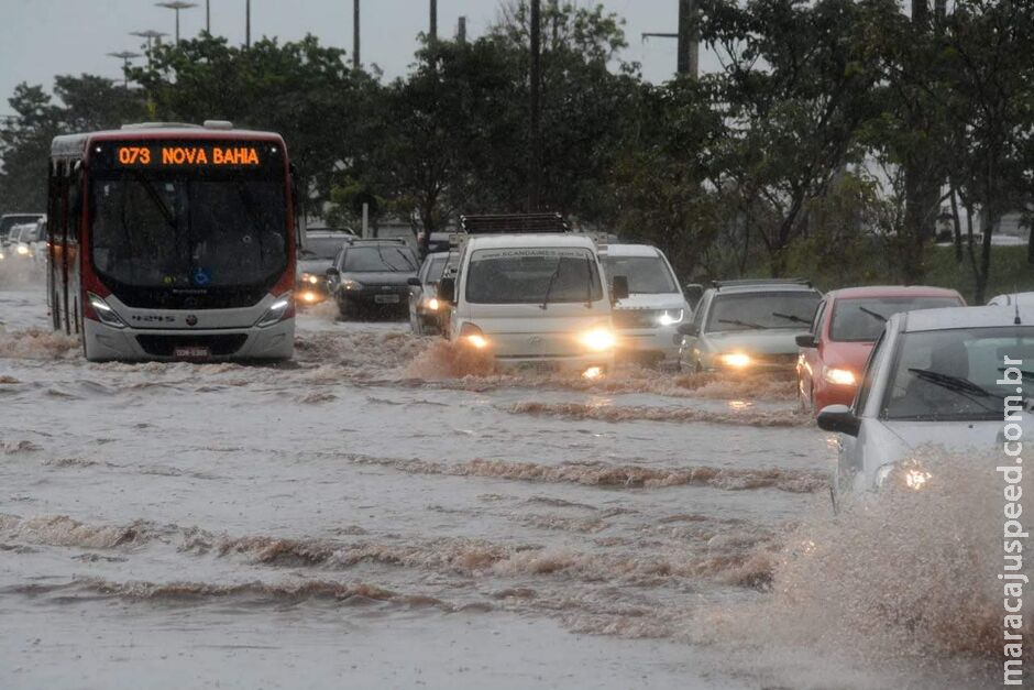 Mato Grosso do Sul recebe alerta de temporais com ventos de até 100km/h