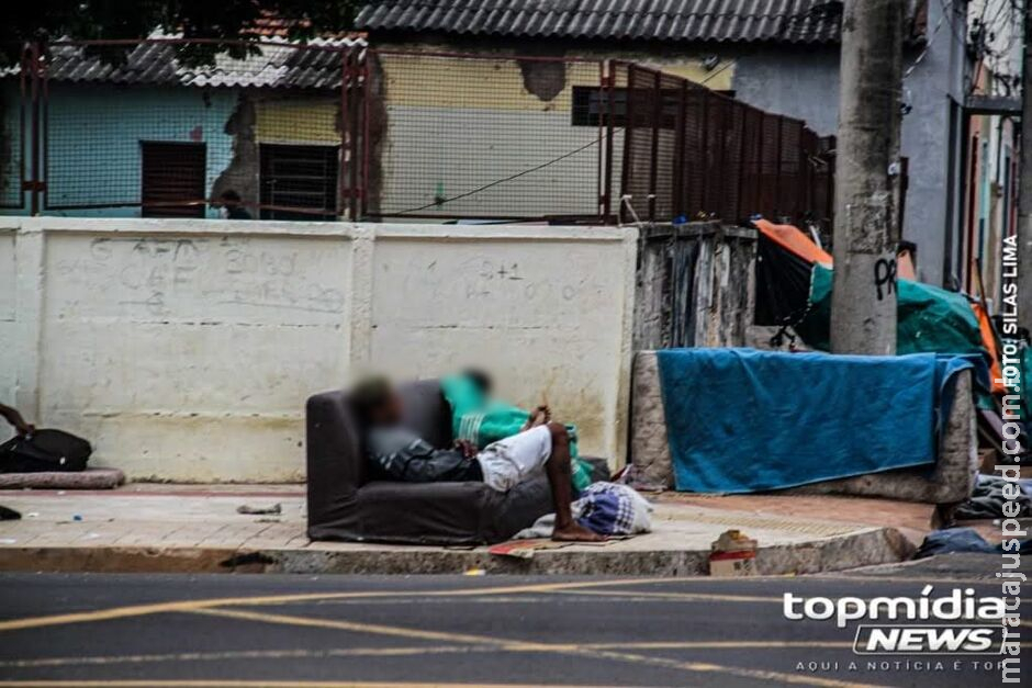 Morador de rua é agredido por vigilante enquanto dormia no Centro de Campo Grande