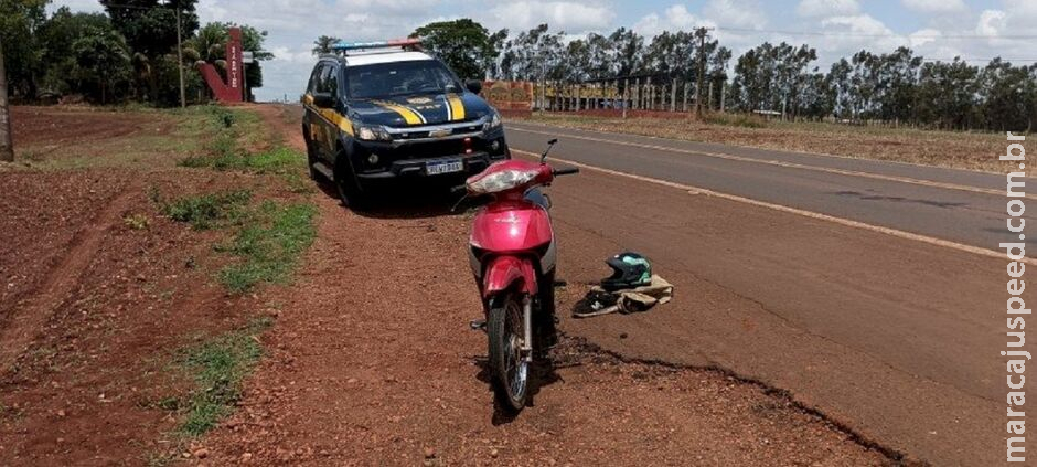 Motociclista tenta ultrapassagem, bate em caminhonete e tem pé dilacerado em Vicentina