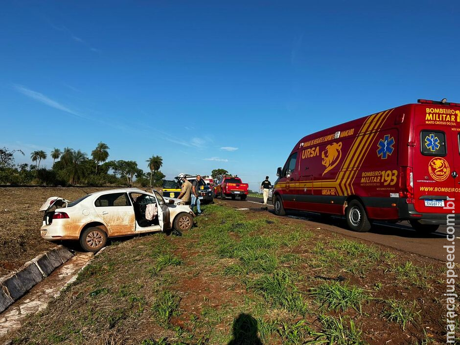 Motorista ferido em batida com carreta na BR-262 teria dormido ao volante