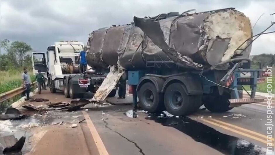 Motorista perde controle, atinge guard rail e espalha óleo pela BR-267, em Nova Alvorada